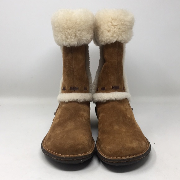 UGG Australia 5674 Boots Like New Size 6 - Picture 6 of 8